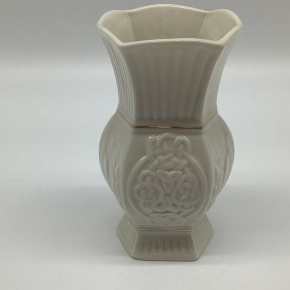 Belleek Trio of Small Vases, Made in Ireland - Picture 6 of 12